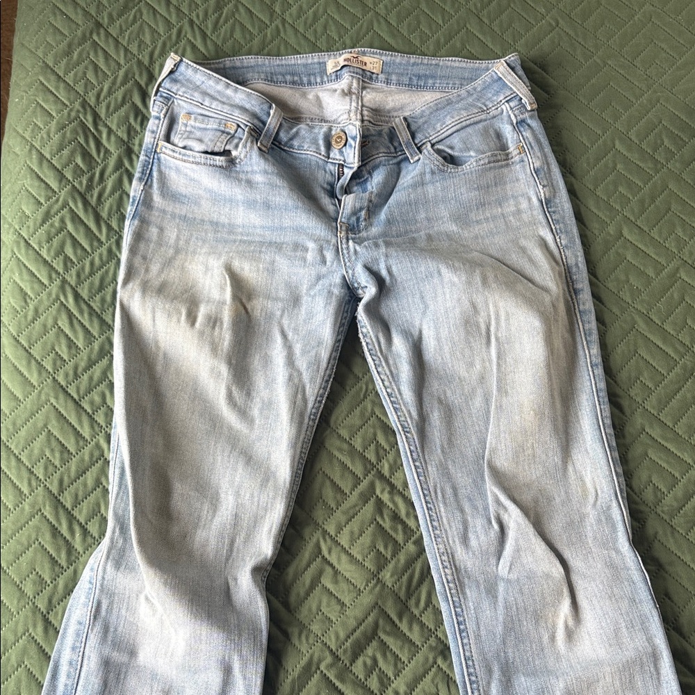 Hollister Women's Light Blue Straight Leg Jeans